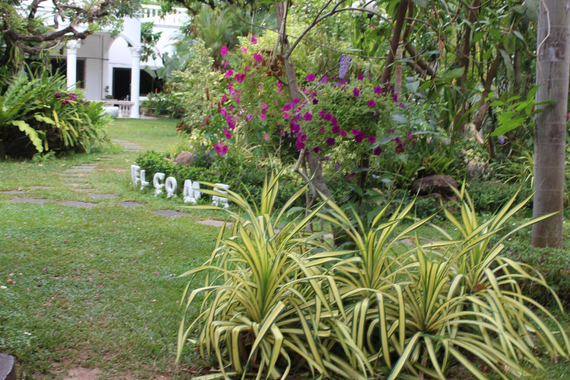 White Elephant Resort Surin Exterior foto